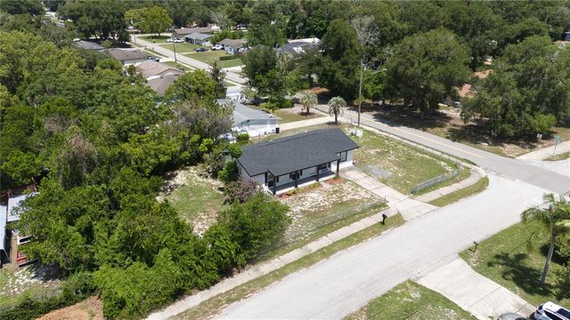 102 AMIGOS ROAD, Debary, FL 32713