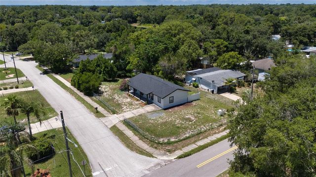 102 AMIGOS ROAD, Debary, FL 32713