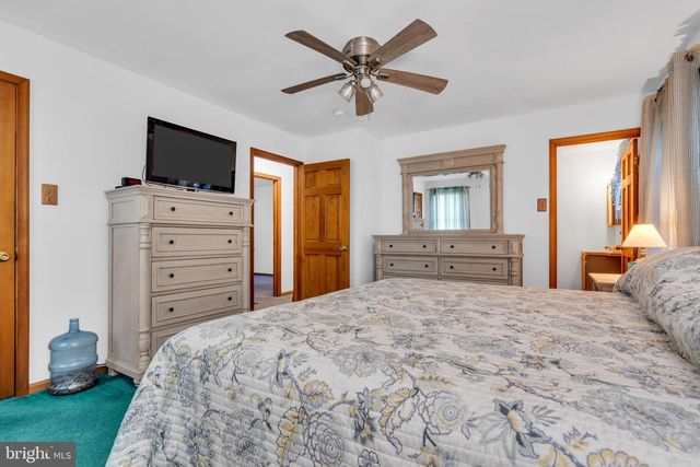 32 WILLIAMS AVE, Deptford, NJ 08096