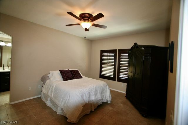 820 CANTERRA Street 2052, Las Vegas, NV 89138