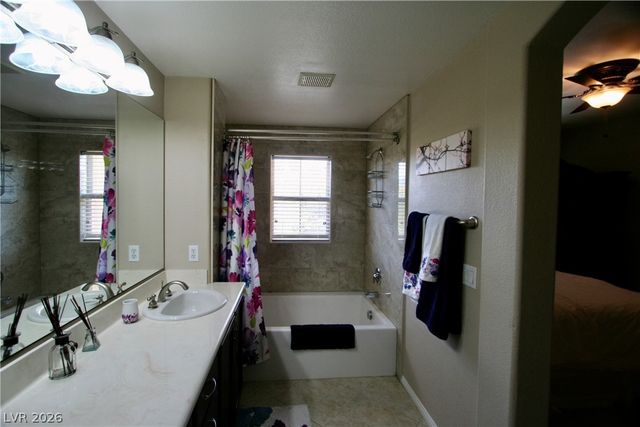 820 CANTERRA Street 2052, Las Vegas, NV 89138