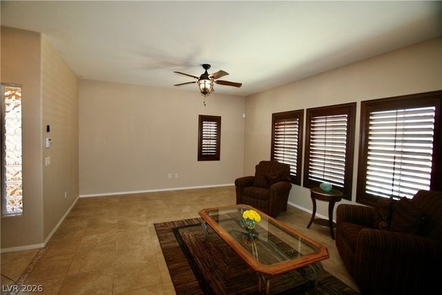 820 CANTERRA Street 2052, Las Vegas, NV 89138