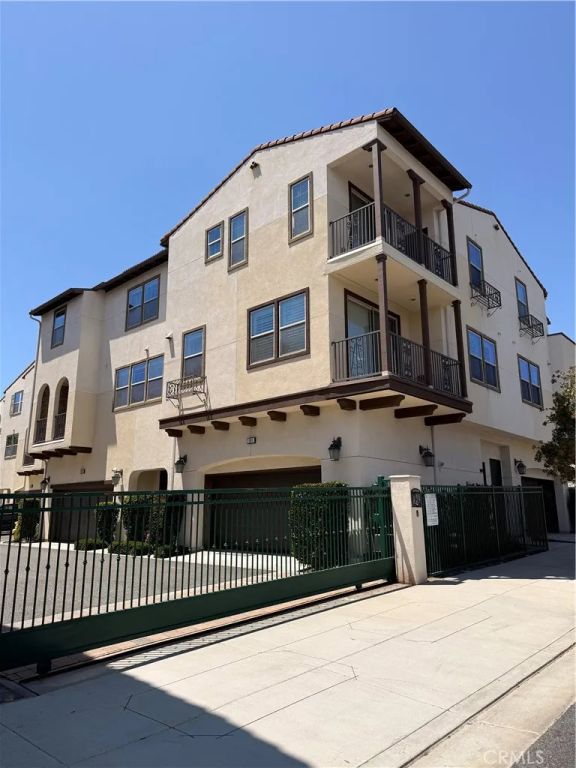 1845 Orizaba Avenue 103, Signal Hill, CA 90755