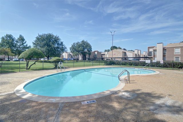 5516 Boca Raton Boulevard 321, Fort Worth, TX 76112