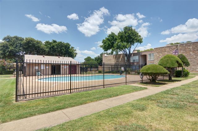 5516 Boca Raton Boulevard 321, Fort Worth, TX 76112