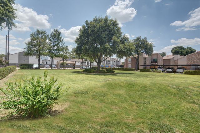 5516 Boca Raton Boulevard 321, Fort Worth, TX 76112