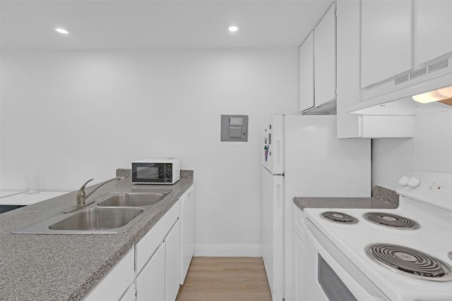 5516 Boca Raton Boulevard 321, Fort Worth, TX 76112