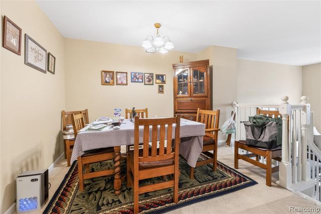 16934 Farmington Road 32, Livonia, MI 48154