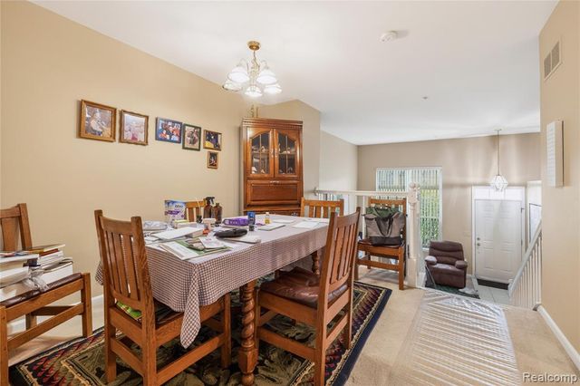 16934 Farmington Road 32, Livonia, MI 48154