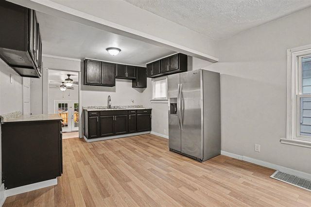 112 Sharon Avenue, Battle Creek, MI 49017