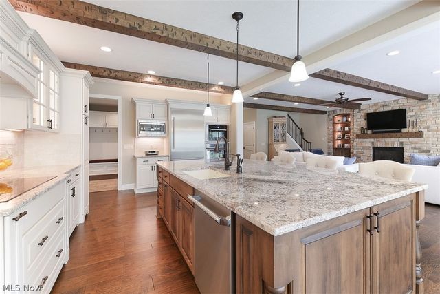238 Westview Drive, Aurora, OH 44202