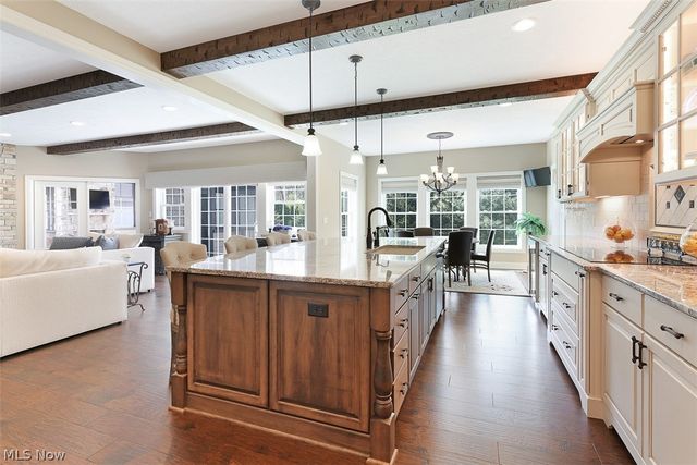 238 Westview Drive, Aurora, OH 44202