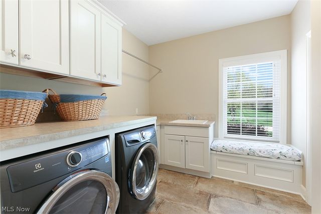 238 Westview Drive, Aurora, OH 44202