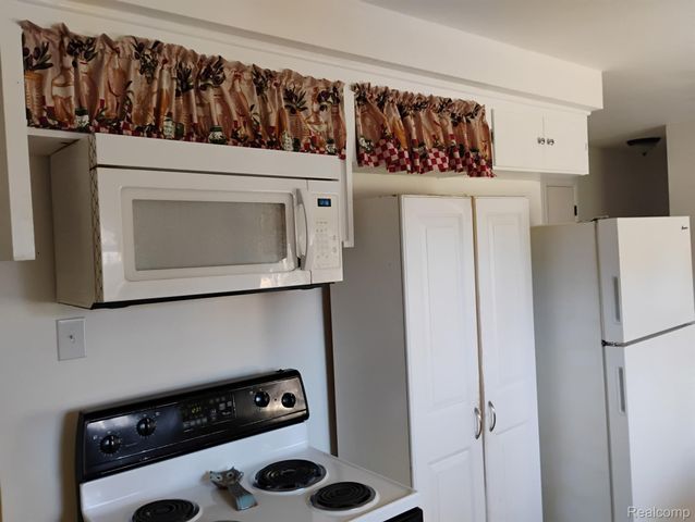 23324 Audrey Avenue, Warren, MI 48091