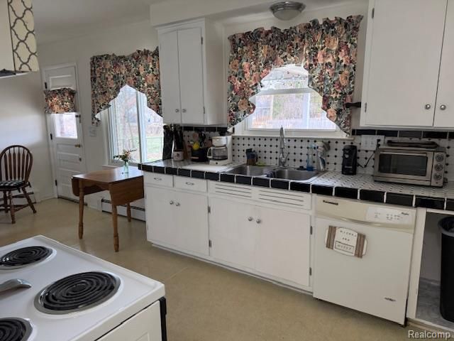 23324 Audrey Avenue, Warren, MI 48091