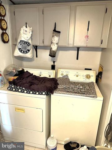 206 5TH, Lothian, MD 20711