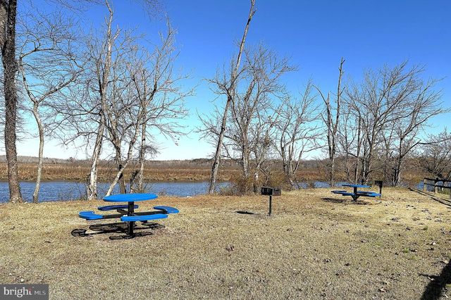 206 5TH, Lothian, MD 20711