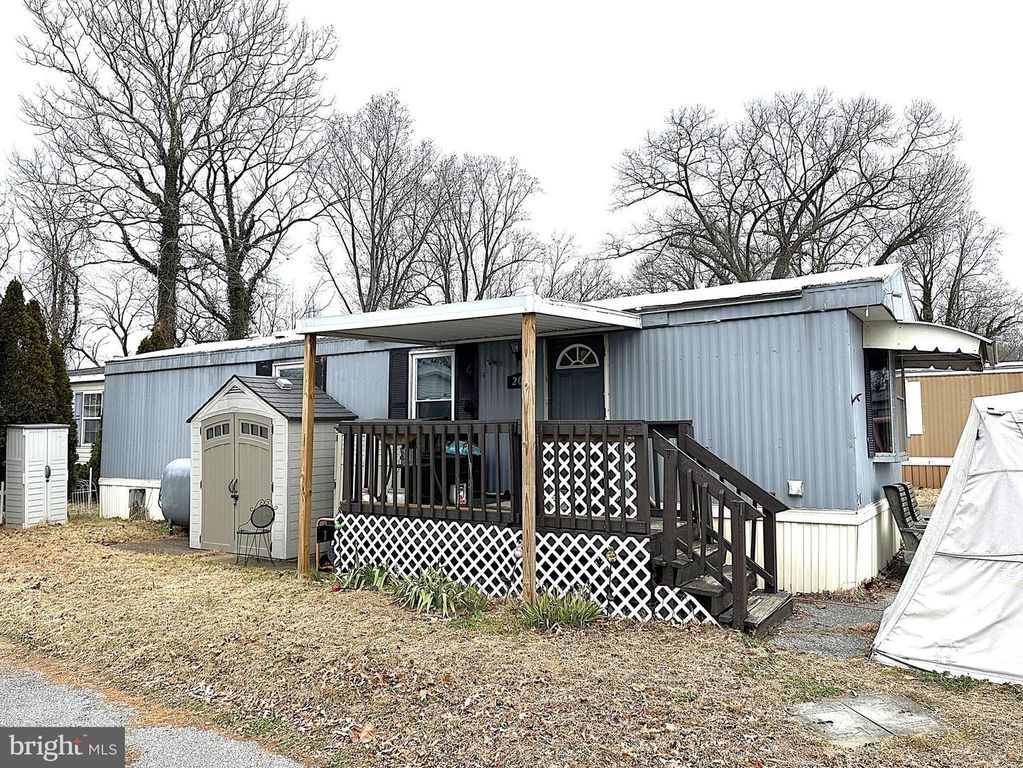 206 5TH, Lothian, MD 20711