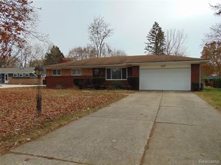 18575 Autumn Lane, Southfield, MI 48076