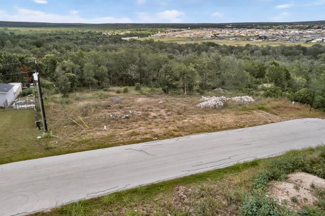 693 Santa Teresa RD, Kyle, TX 78640