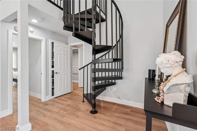 8969 Clairton Court, Las Vegas, NV 89117