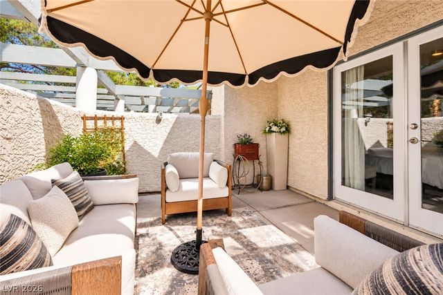 8969 Clairton Court, Las Vegas, NV 89117