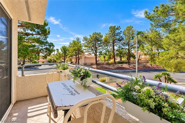 8969 Clairton Court, Las Vegas, NV 89117