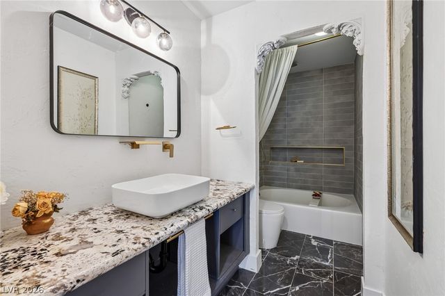 8969 Clairton Court, Las Vegas, NV 89117