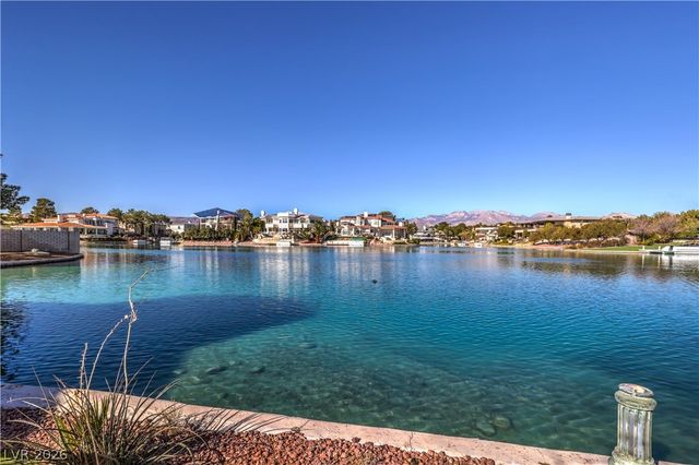 8969 Clairton Court, Las Vegas, NV 89117