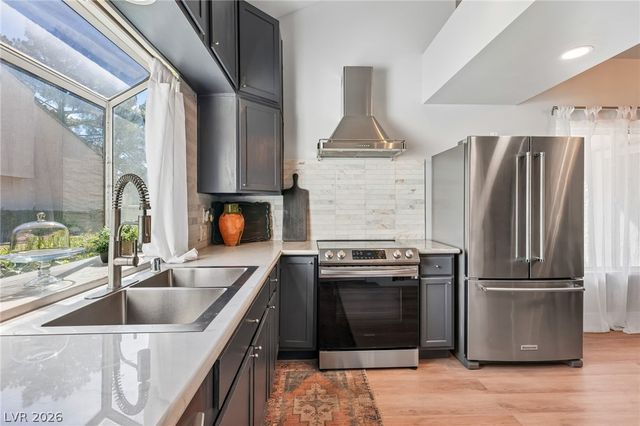 8969 Clairton Court, Las Vegas, NV 89117