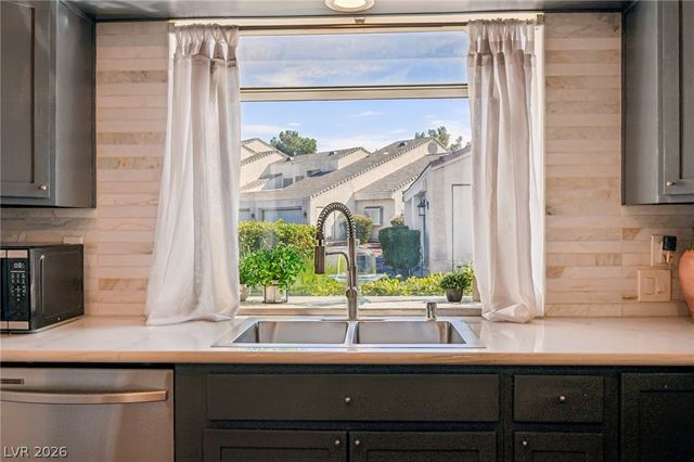 8969 Clairton Court, Las Vegas, NV 89117