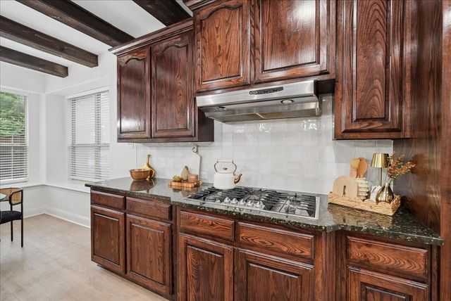 2407 Laguna Lane, Arlington, TX 76012