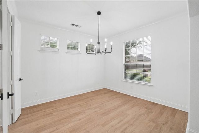 2407 Laguna Lane, Arlington, TX 76012