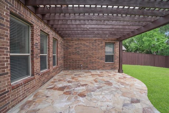 2407 Laguna Lane, Arlington, TX 76012