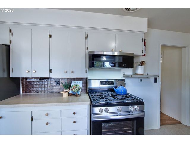 19775 Sw ROCK Rd, Aloha, OR 97003