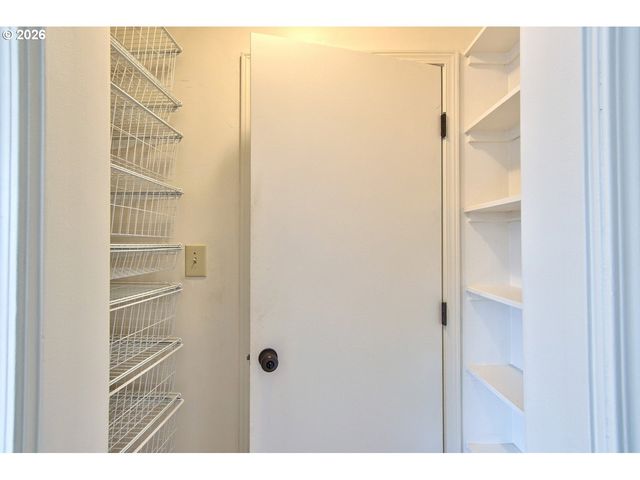19775 Sw ROCK Rd, Aloha, OR 97003