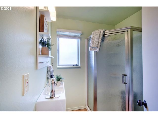 19775 Sw ROCK Rd, Aloha, OR 97003