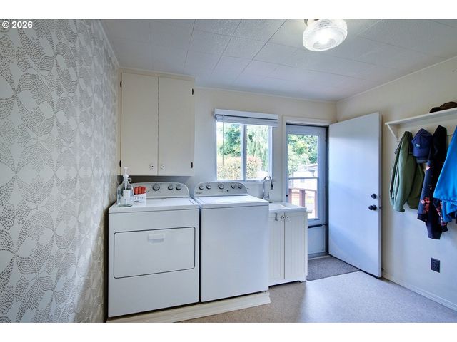 19775 Sw ROCK Rd, Aloha, OR 97003