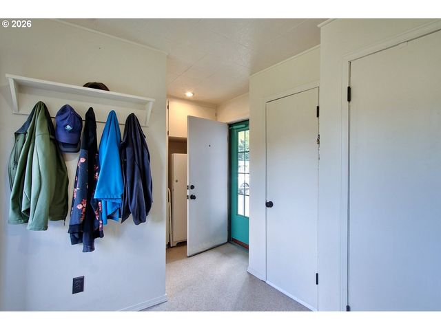 19775 Sw ROCK Rd, Aloha, OR 97003