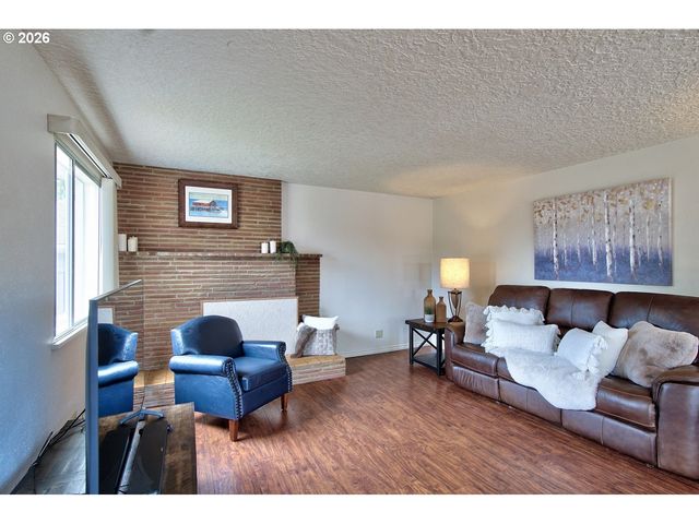 19775 Sw ROCK Rd, Aloha, OR 97003