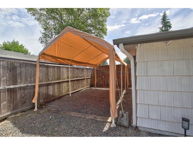 19775 Sw ROCK Rd, Aloha, OR 97003