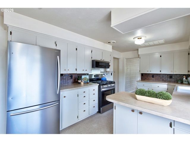 19775 Sw ROCK Rd, Aloha, OR 97003