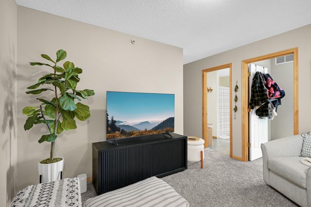 4811 Blaine Avenue, Inver Grove Heights, MN 55076