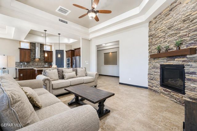 1400 FRANKLIN DELL Street, El Paso, TX 79912