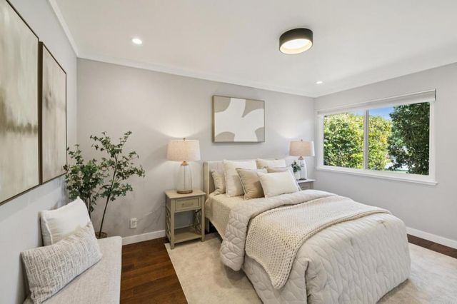33423344 Los Prados Street, San Mateo, CA 94403