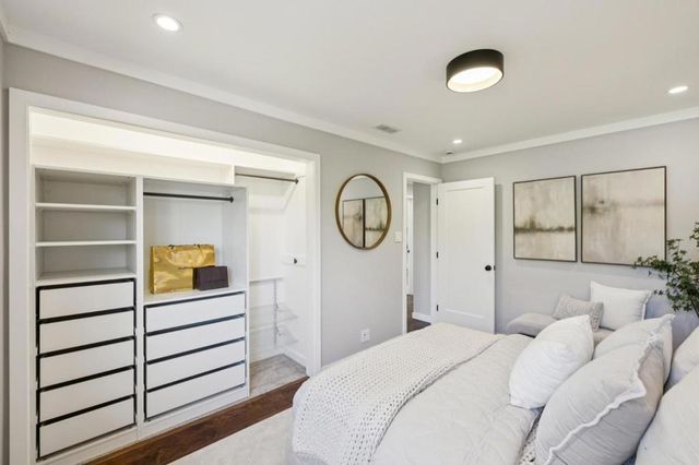 33423344 Los Prados Street, San Mateo, CA 94403