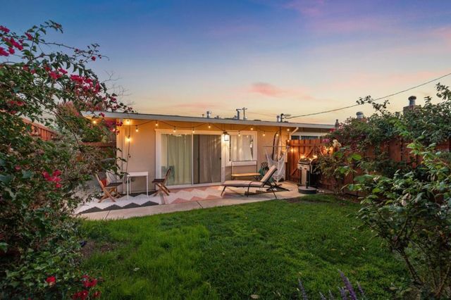 33423344 Los Prados Street, San Mateo, CA 94403