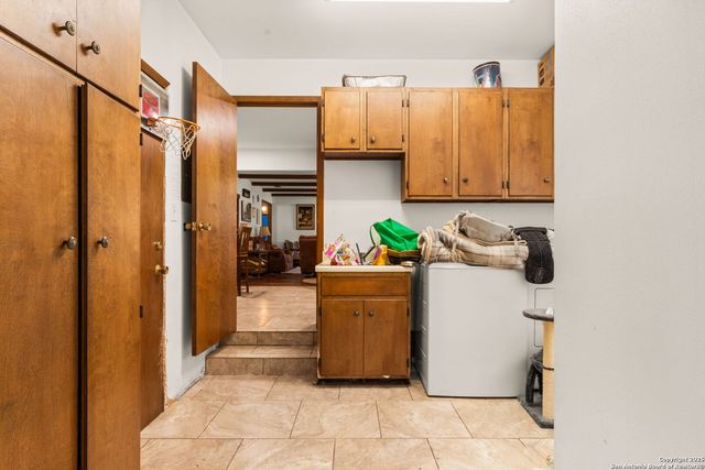 517 Oakwood, New Braunfels, TX 78130