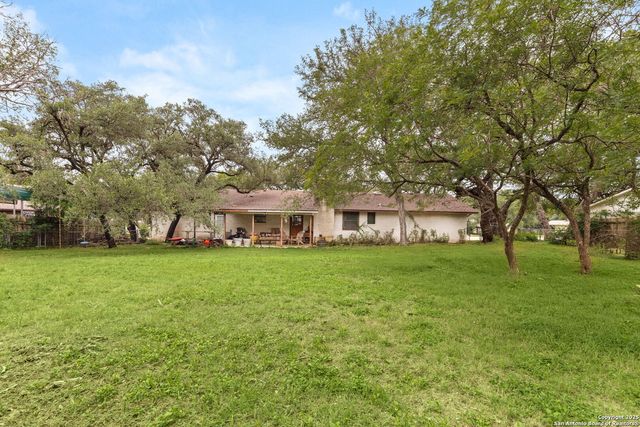 517 Oakwood, New Braunfels, TX 78130