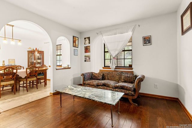 517 Oakwood, New Braunfels, TX 78130